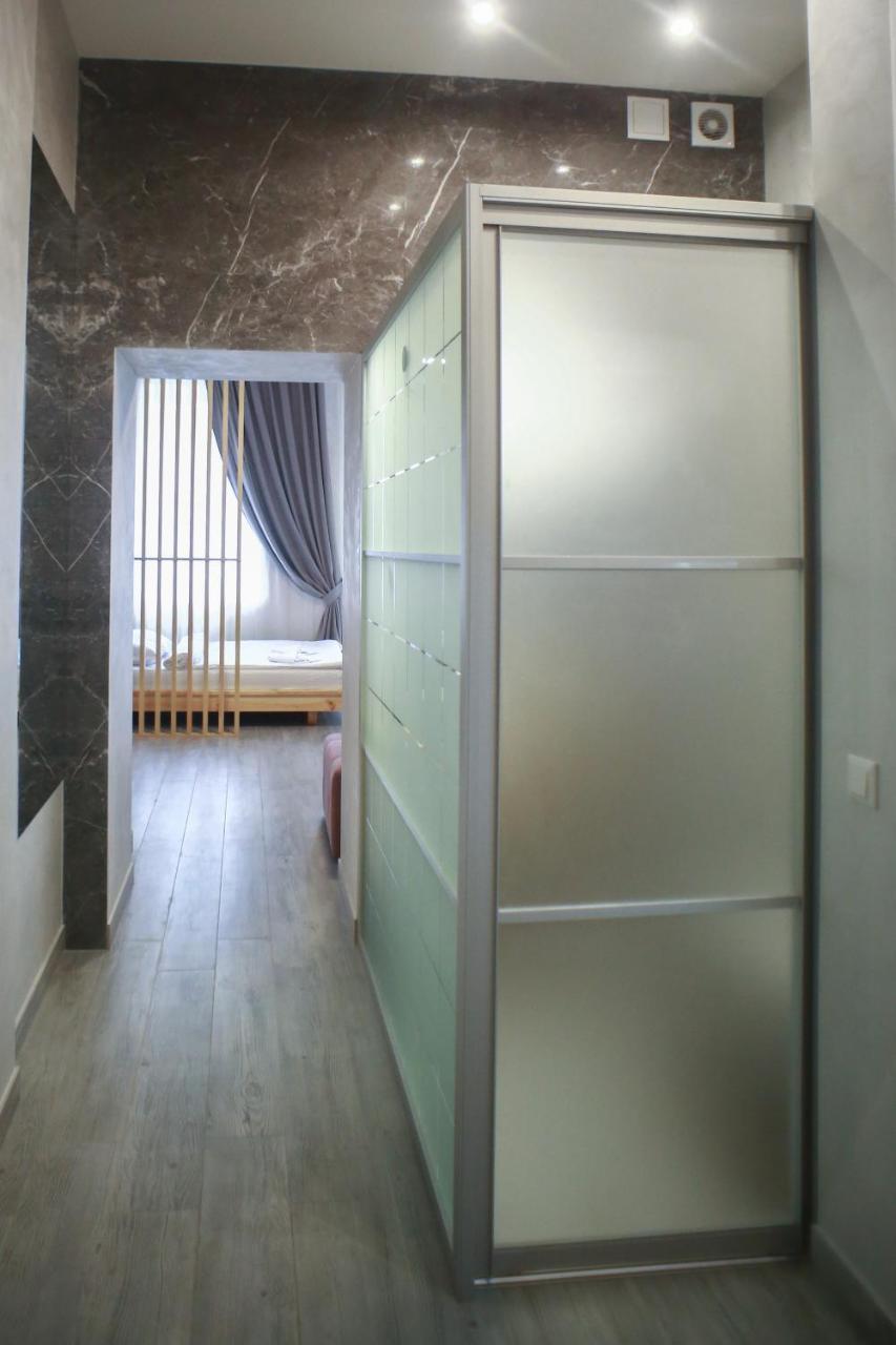 Leogrand Apartment On Drohobycha 4 리비프 외부 사진