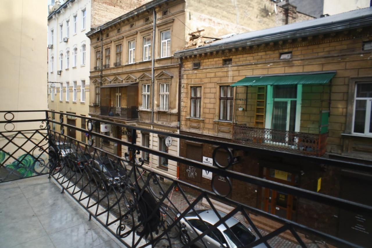 Leogrand Apartment On Drohobycha 4 리비프 외부 사진