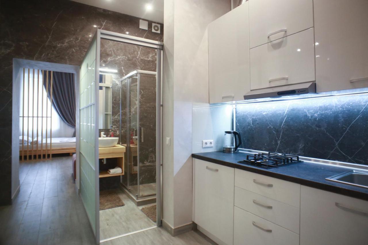Leogrand Apartment On Drohobycha 4 리비프 외부 사진